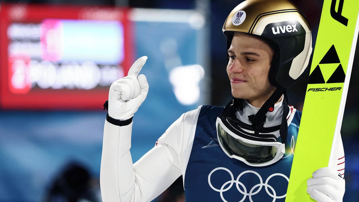 Zkrácenou premiéru dvoučlenných družstev na ZOH vyhráli rakouští skokani